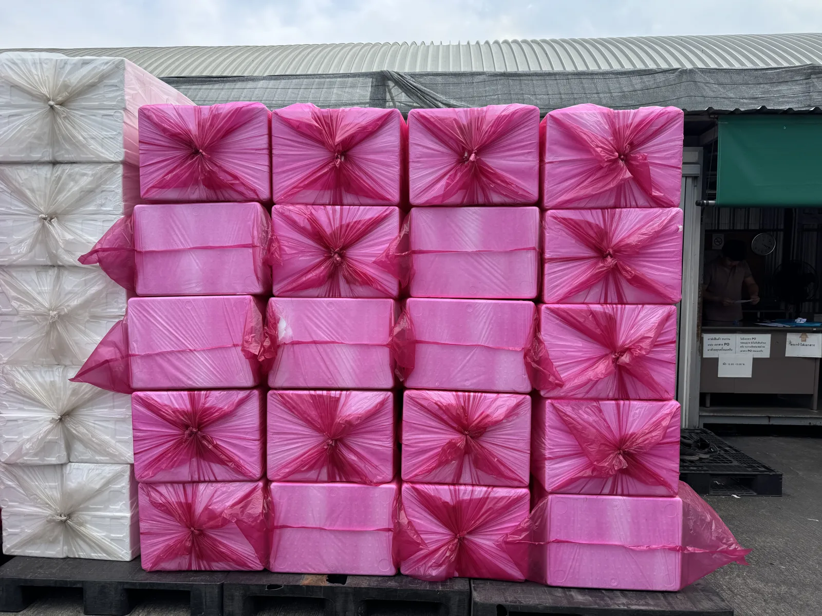 ส่งกล่อง 25กก. และ 5กก. ส่งวิภาวดี 62